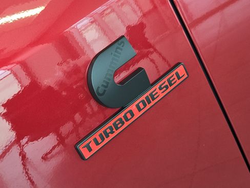 New 2026 RAM 2500 Laramie w/ Night Edition AWD/4WD image 7