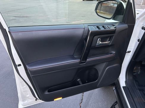 Used 2022 Toyota 4Runner TRD Off-Road Premium w/ Moonroof Package image 9