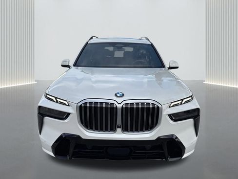 Used 2023 BMW X7 xDrive40i w/ M Sport Package image 2
