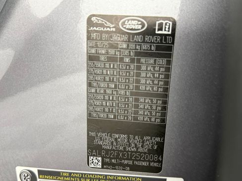 Used 2026 Land Rover Discovery S AWD/4WD image 20