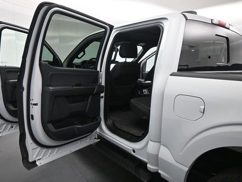 Used 2021 Ford F150 XLT RWD image 15