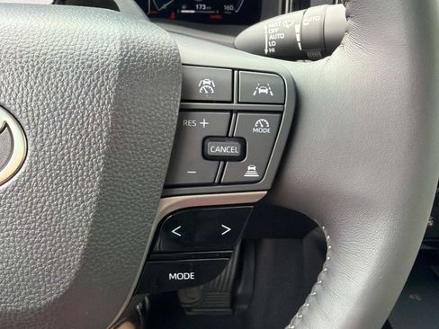 Used 2025 Toyota Camry XLE w/ Premium Plus Package FWD image 26