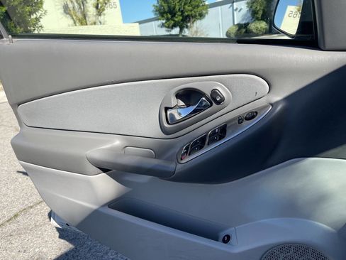 Used 2007 Chevrolet Malibu LS image 19