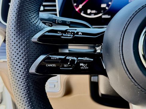 Used 2024 Mercedes-Benz GLS 450 4MATIC image 31