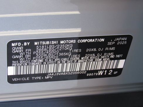 New 2025 Mitsubishi Outlander SE image 14