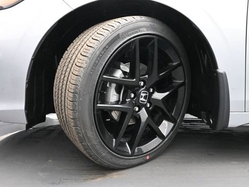 Used 2025 Honda Civic Sport image 39