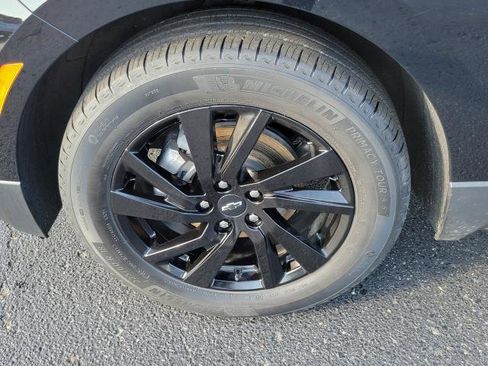 Used 2024 Chevrolet Equinox LS w/ LS Convenience Package image 5