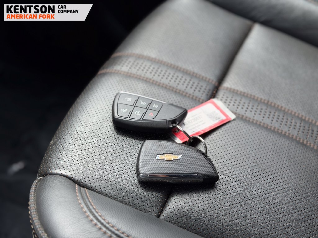 Used 2025 Chevrolet Suburban High Country AWD/4WD image 40