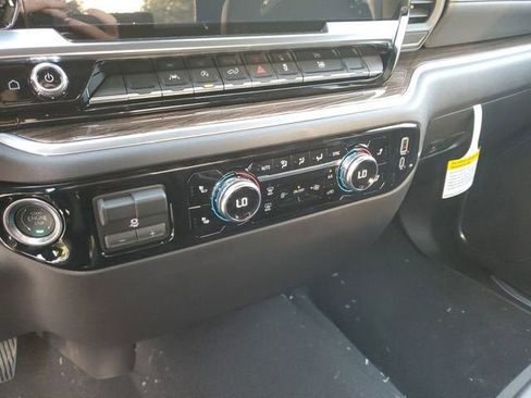 New 2026 GMC Sierra 1500 Elevation image 23