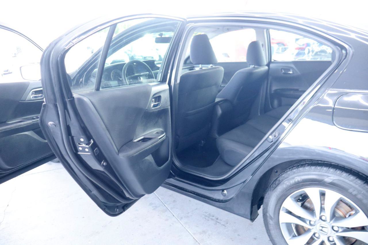 Used 2015 Honda Accord LX image 30