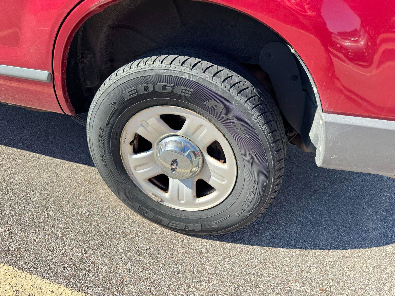 Used 2006 Ford Explorer XLS RWD image 13