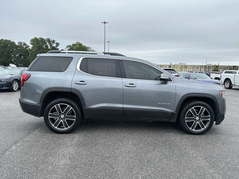 Used 2021 GMC Acadia SLT w/ Technology Package FWD image 9