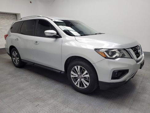 Used 2019 Nissan Pathfinder SL FWD image 11