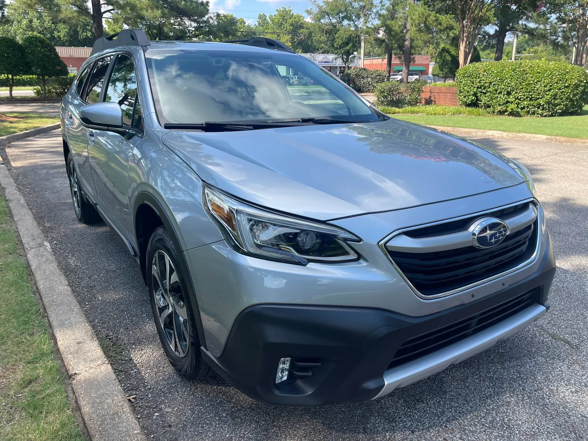 Used 2021 Subaru Outback Limited AWD/4WD image 7