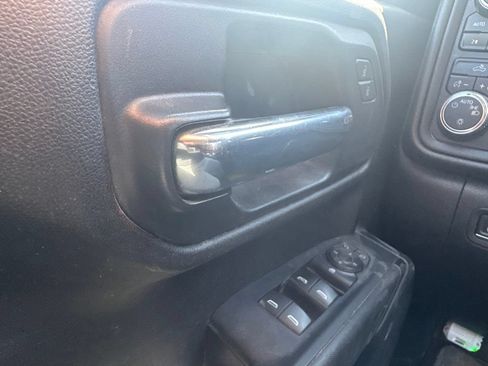 Used 2022 GMC Sierra 1500 Pro w/ Pro Value Package AWD/4WD image 6