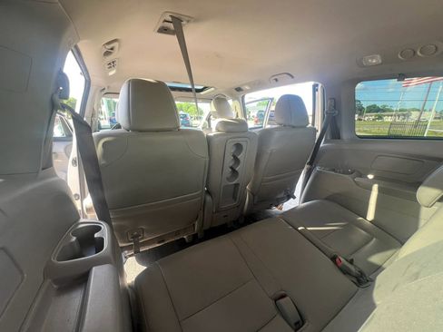 Used 2016 Honda Odyssey EX-L image 16