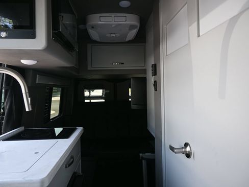 Used 2023 Mercedes-Benz Sprinter 2500 image 14