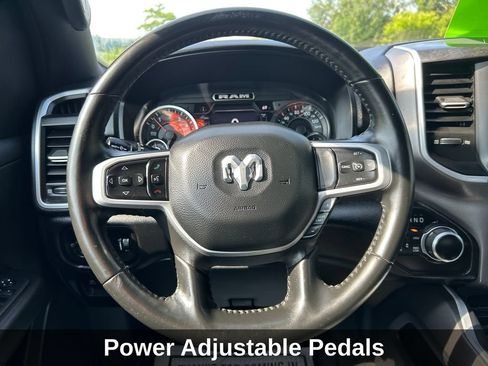 Used 2022 RAM 1500 Big Horn AWD/4WD image 16