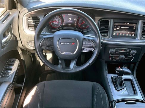 Used 2020 Dodge Charger SXT w/ Blacktop Package image 7