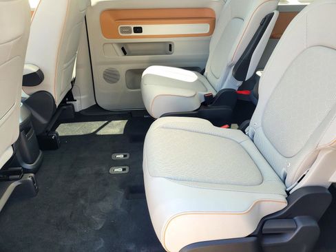 New 2025 Volkswagen ID. Buzz 1st Edition image 6