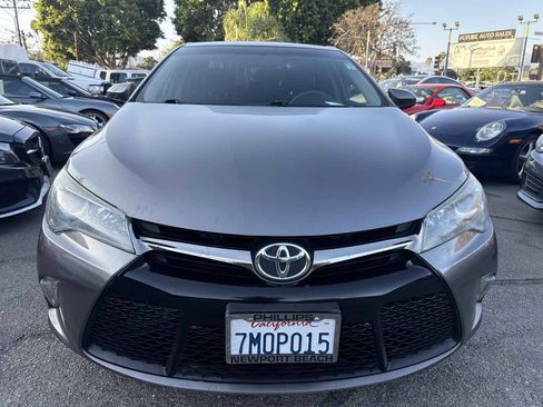 Used 2015 Toyota Camry XSE FWD image 12