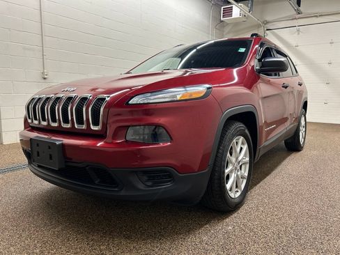 Used 2016 Jeep Cherokee Sport FWD image 5
