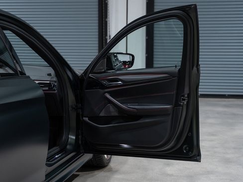 Used 2022 BMW M5 CS image 34