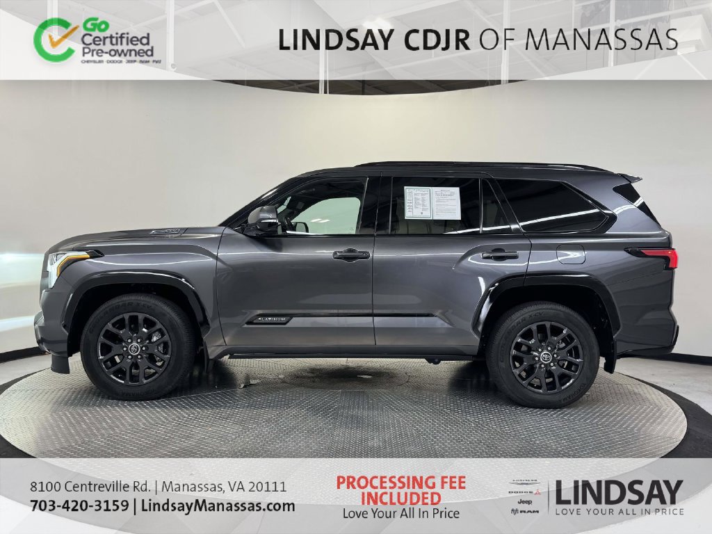 Used 2023 Toyota Sequoia Platinum AWD/4WD image 5