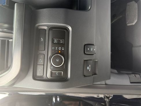 Used 2023 Ford F250 Lariat w/ Lariat Ultimate Package image 19