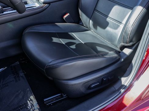 Used 2023 Nissan Sentra SR w/ SR Premium Package image 17