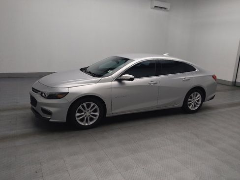 Used 2018 Chevrolet Malibu LT image 2