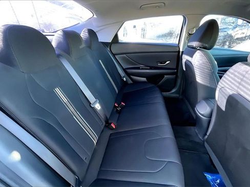 Used 2021 Hyundai Elantra SEL w/ Convenience Package image 27