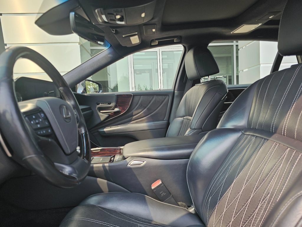 Used 2021 Lexus LS 500 AWD w/ Interior Upgrade Package image 24