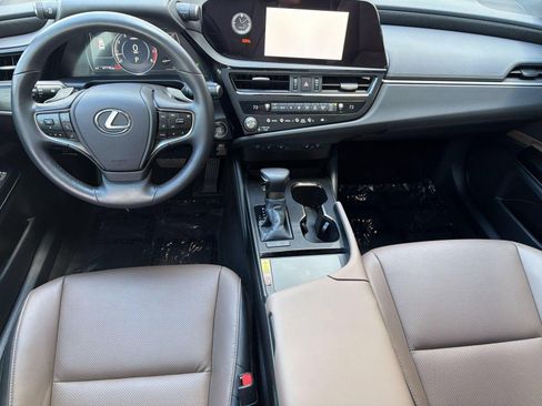 Used 2025 Lexus ES 350 w/ Premium Package FWD image 14