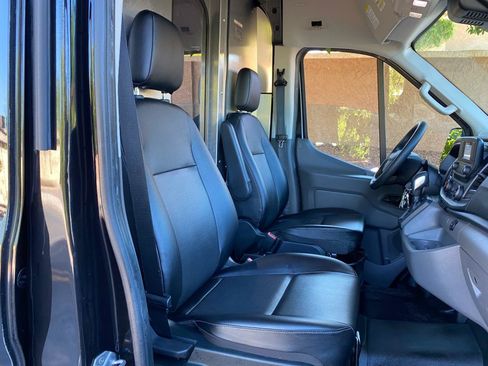 Used 2023 Ford Transit 250 148 High Roof Extended w/ Load Area Protection Package RWD image 33