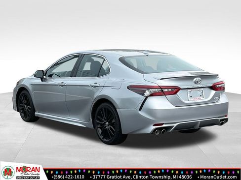 Used 2023 Toyota Camry XSE image 4