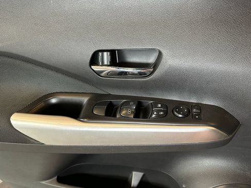 Used 2020 Nissan Kicks SV FWD image 18
