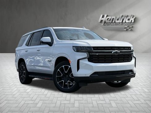 Used 2021 Chevrolet Tahoe RST w/ Luxury Package RWD image 2