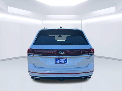 Used 2024 Volkswagen Atlas SEL Premium R-Line AWD/4WD image 4