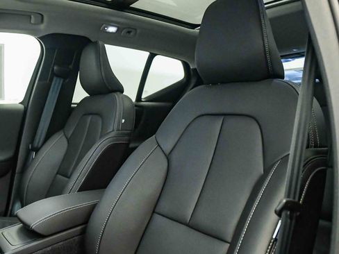 Certified 2026 Volvo XC40 B5 Ultra w/ Climate Package AWD/4WD image 18
