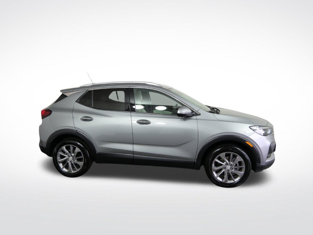 Used 2023 Buick Encore GX Essence w/ Advanced Technology Package AWD/4WD image 2