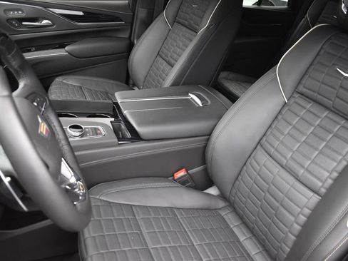 Certified 2023 Cadillac Escalade V w/ LPO, ONYX Package image 13