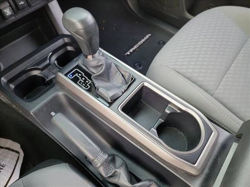 Used 2022 Toyota Tacoma SR5 RWD image 22