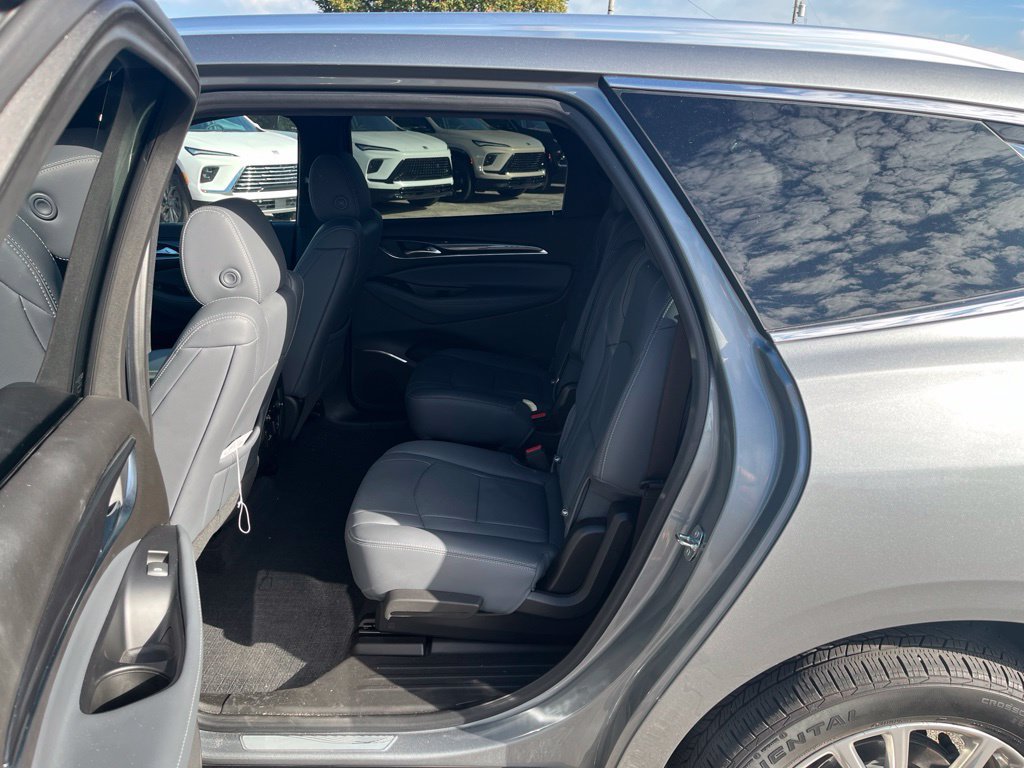 Used 2023 Buick Enclave Essence w/ Experience Buick Package AWD/4WD image 11
