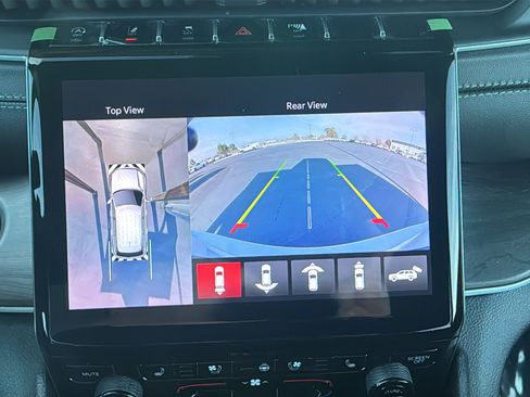 New 2025 Jeep Grand Cherokee L Limited w/ Luxury Tech Group II image 28