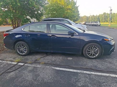 Used 2018 Lexus ES 350 w/ Premier Package FWD image 7