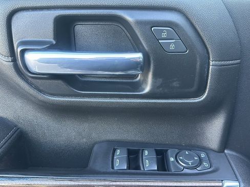 Used 2022 Chevrolet Silverado 1500 RST image 16