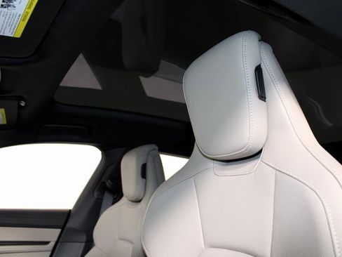 Used 2023 Porsche Taycan 4S image 20