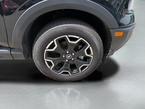 Certified 2025 Ford Bronco Sport Outer Banks w/ Outer Banks Tech Package+ AWD/4WD image 27