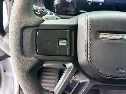 Certified 2023 Land Rover Defender 90 V8 AWD/4WD image 11